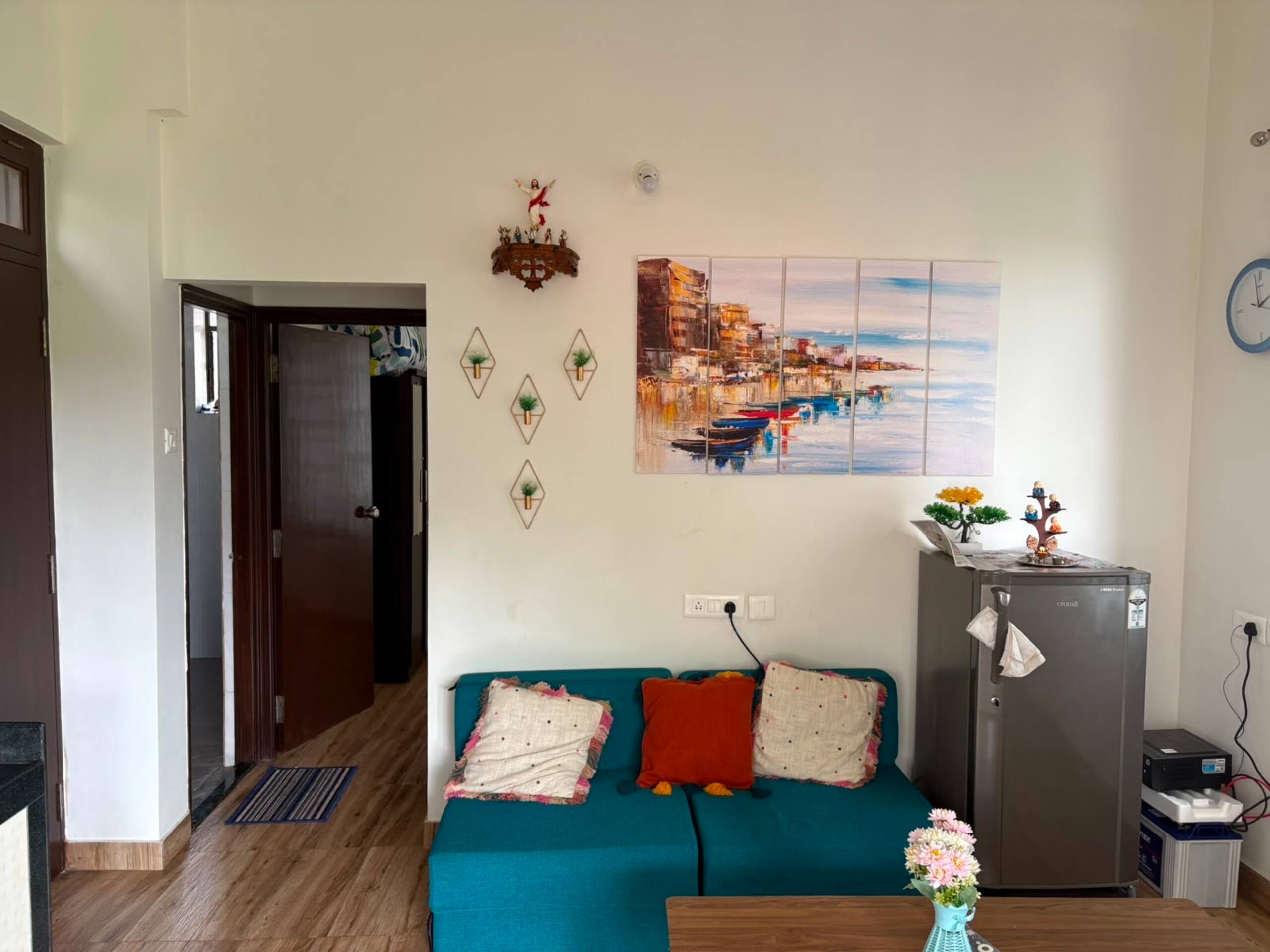 Pari’s greenery home 1