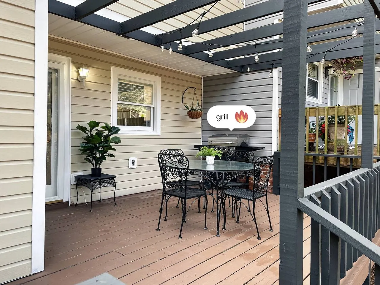 Azalea: 2 primary bedrooms w/ bathrooms 4