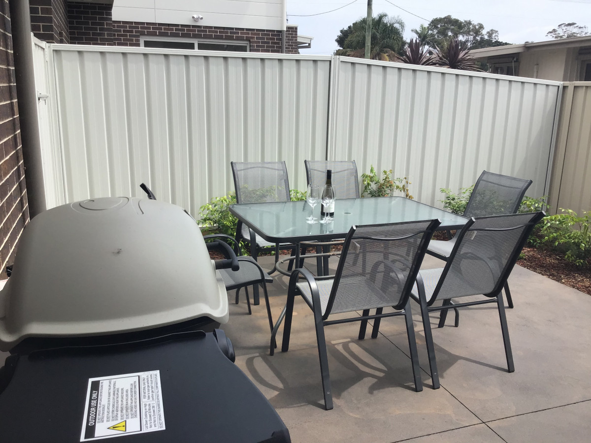 Discover Warilla 6
