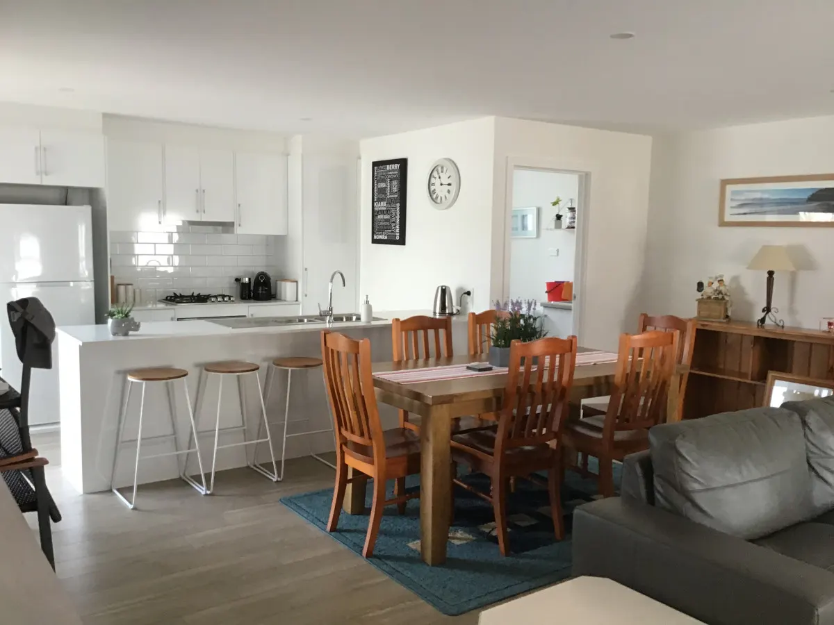 Discover Warilla 8