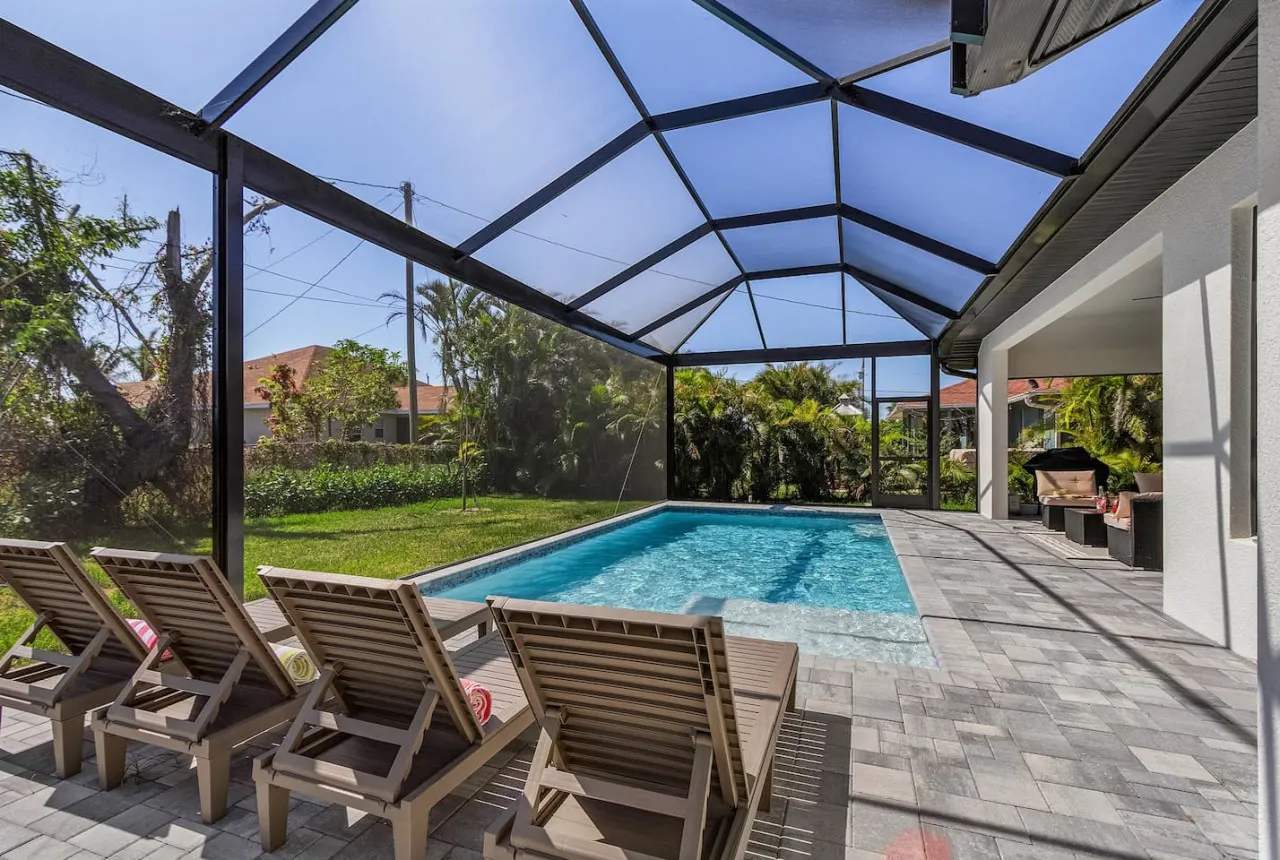 Tranquil Escape*Modern Pool Home 12