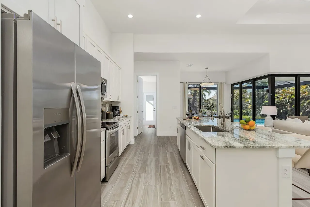 Tranquil Escape*Modern Pool Home 17