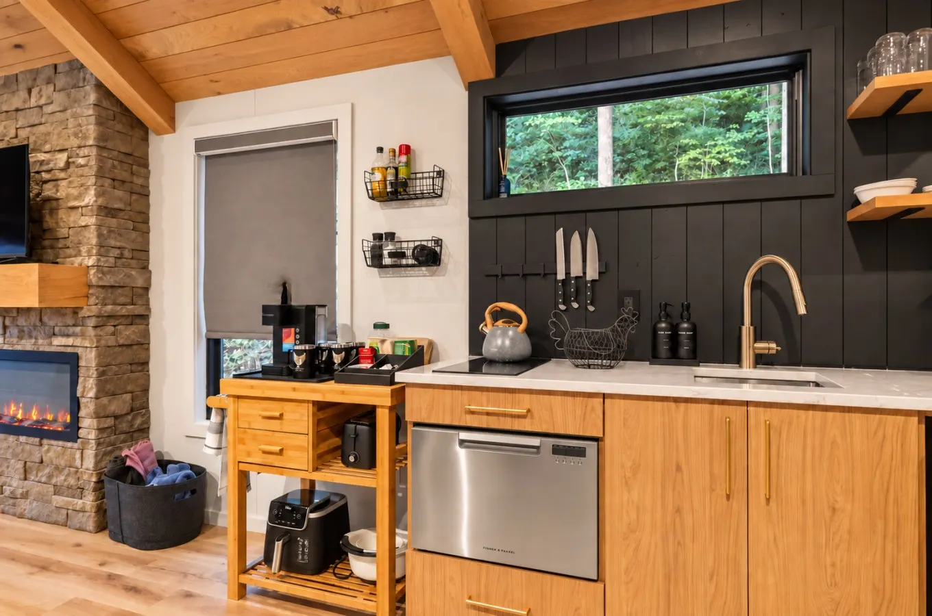 Luxury Mountain Cabin 5: Sauna, River, Chickens 15