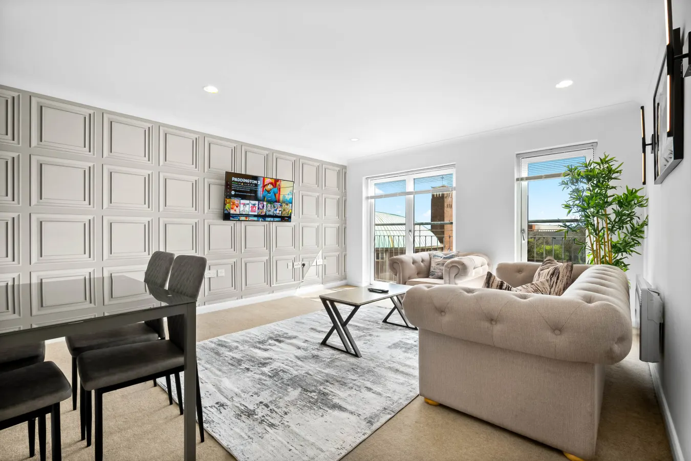Stylish Two Bedroom Apartment - City Centre - Parking 7