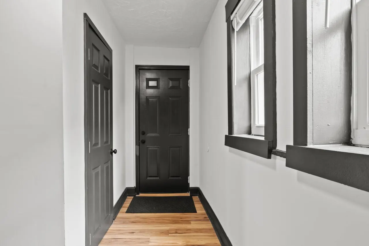 Luxurious Briarwood Escape 7