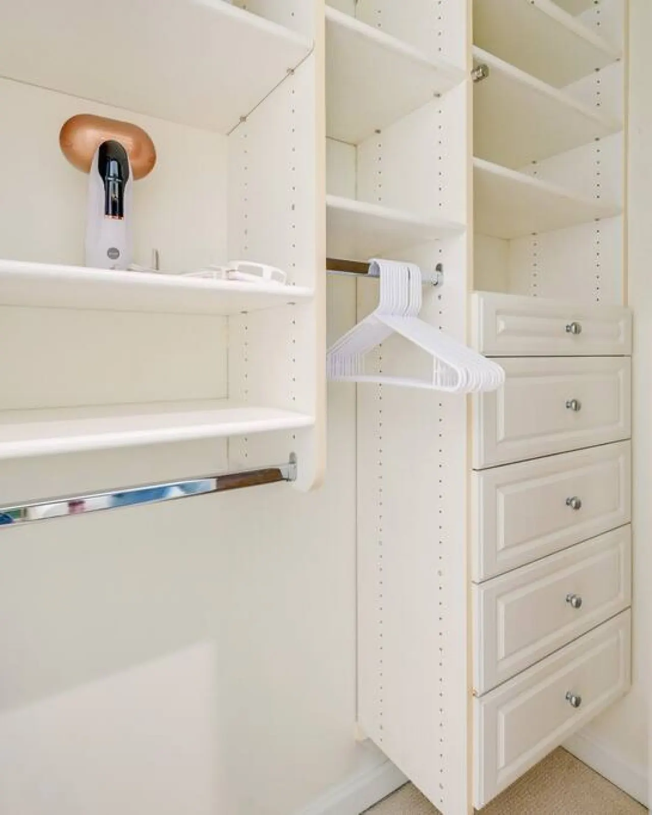 ★Modern & Bright in the of Belltown ~ ♛Queen Bed 16