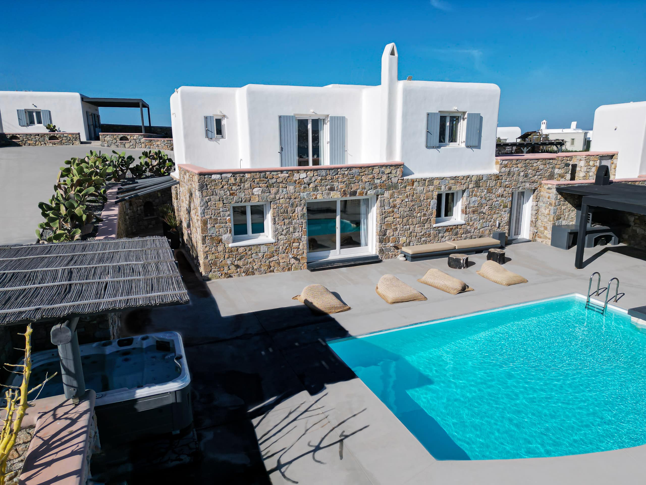 Tohu Villa 1, 5BR,heated jacuzzi and Private pool! 8