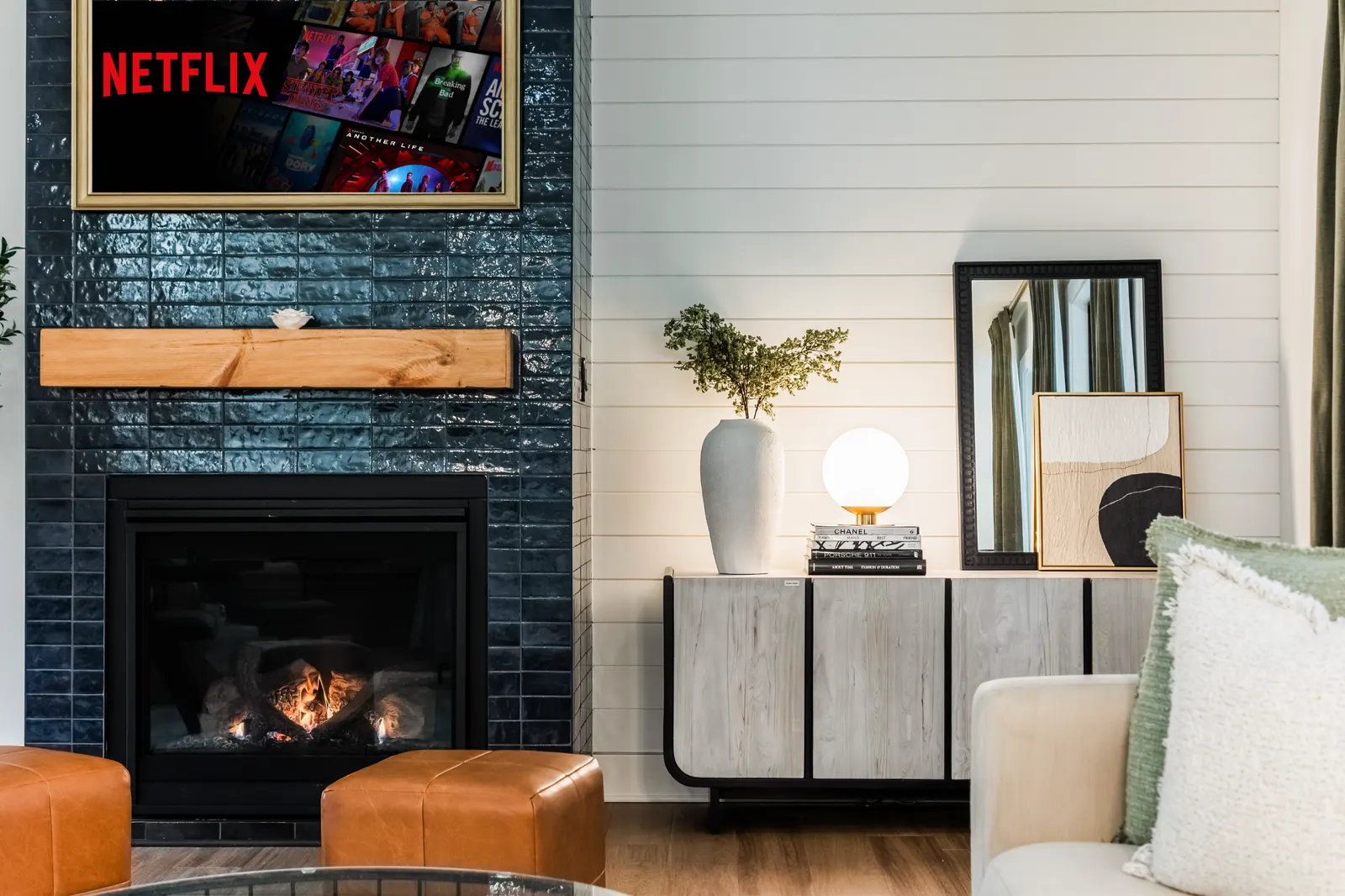 Sleeps 18! Arcade, dog park, hot tub, firepit 9