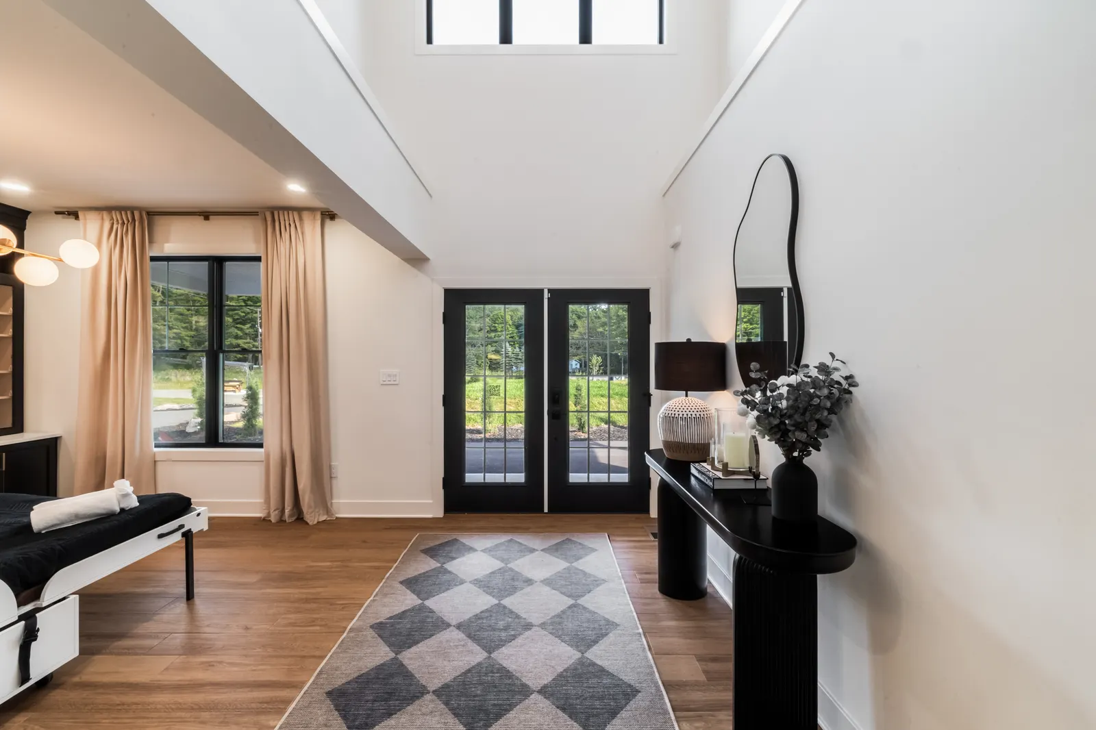 Sleeps 18! Arcade, dog park, hot tub, firepit 10