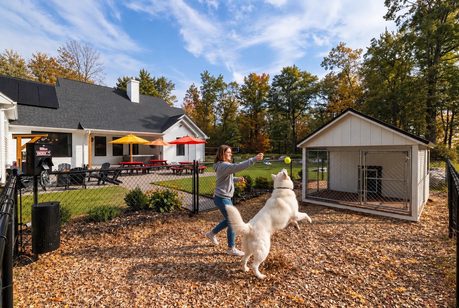 Sleeps 18! Arcade, dog park, hot tub, firepit — photo 3