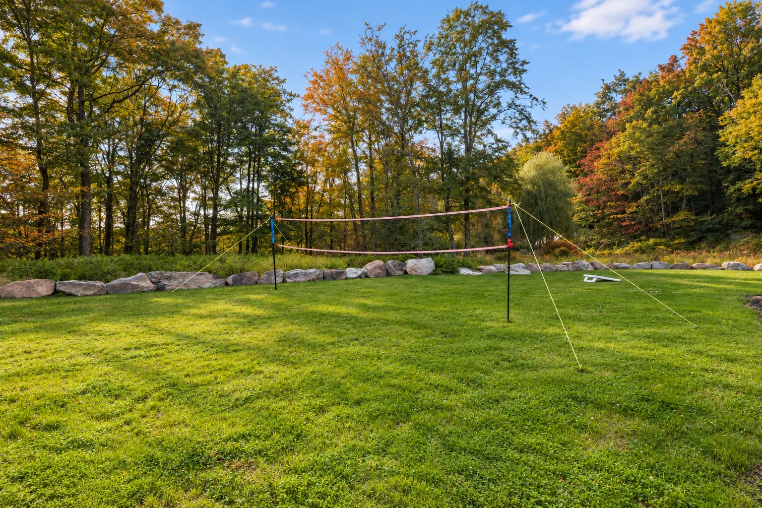 Sleeps 18! Arcade, dog park, hot tub, firepit — photo 5