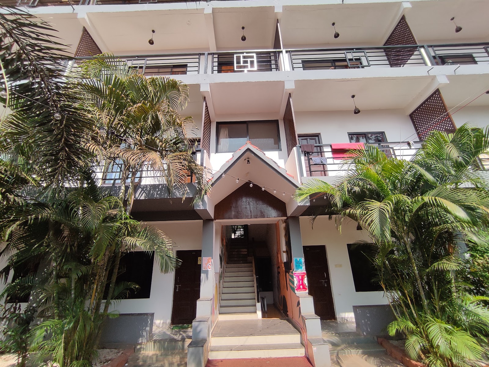Earthy 1BHK Near Morjim Beach 1