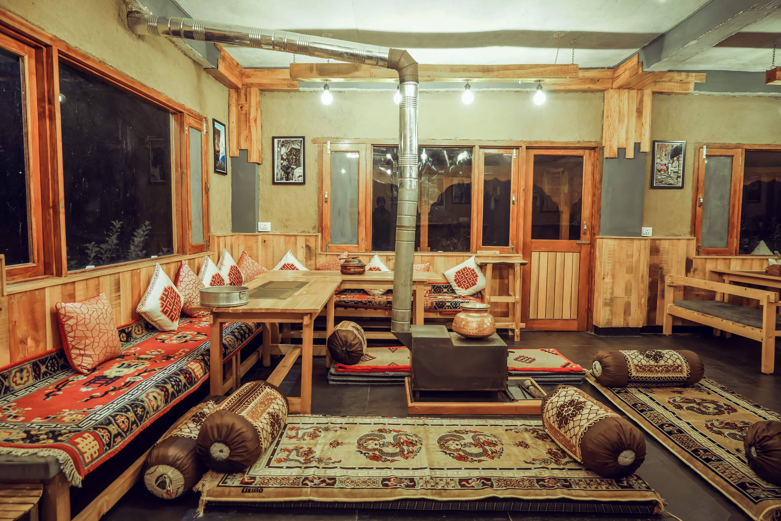 Luxury Hobbit House Hamta | Himalayan Scenic Views 9