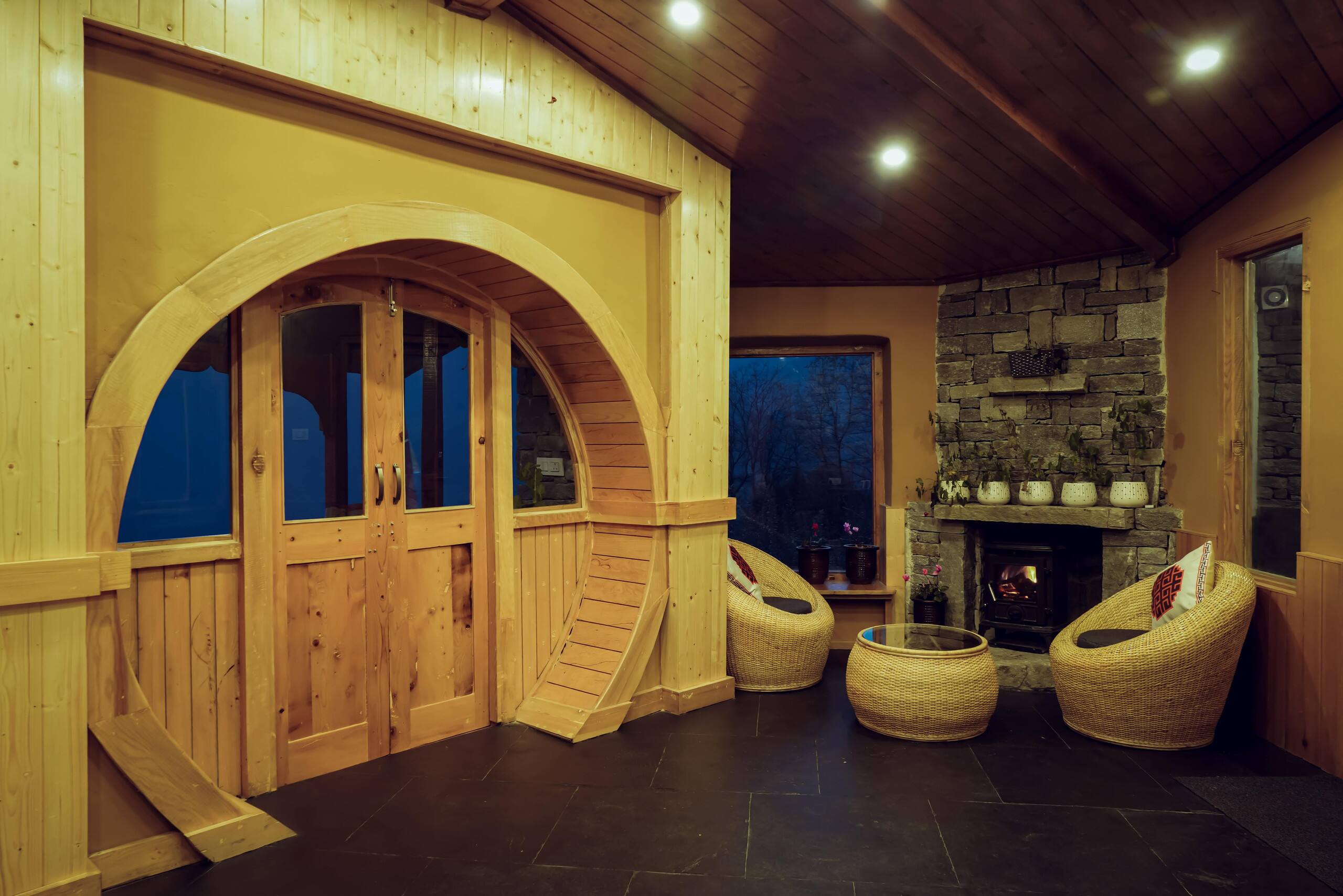 Luxury Hobbit House Hamta | Himalayan Scenic Views 21