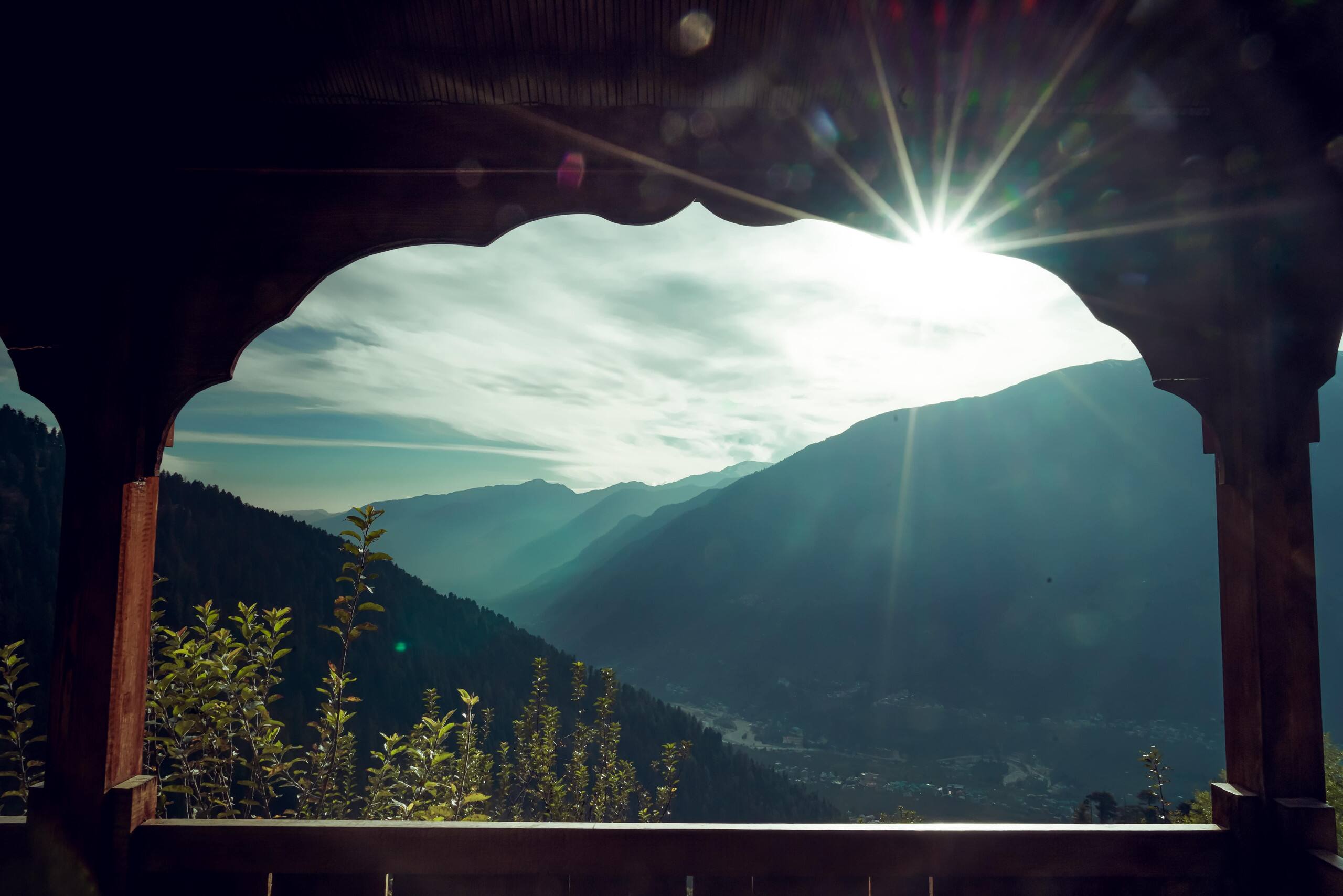 Luxury Hobbit House Hamta | Himalayan Scenic Views 10