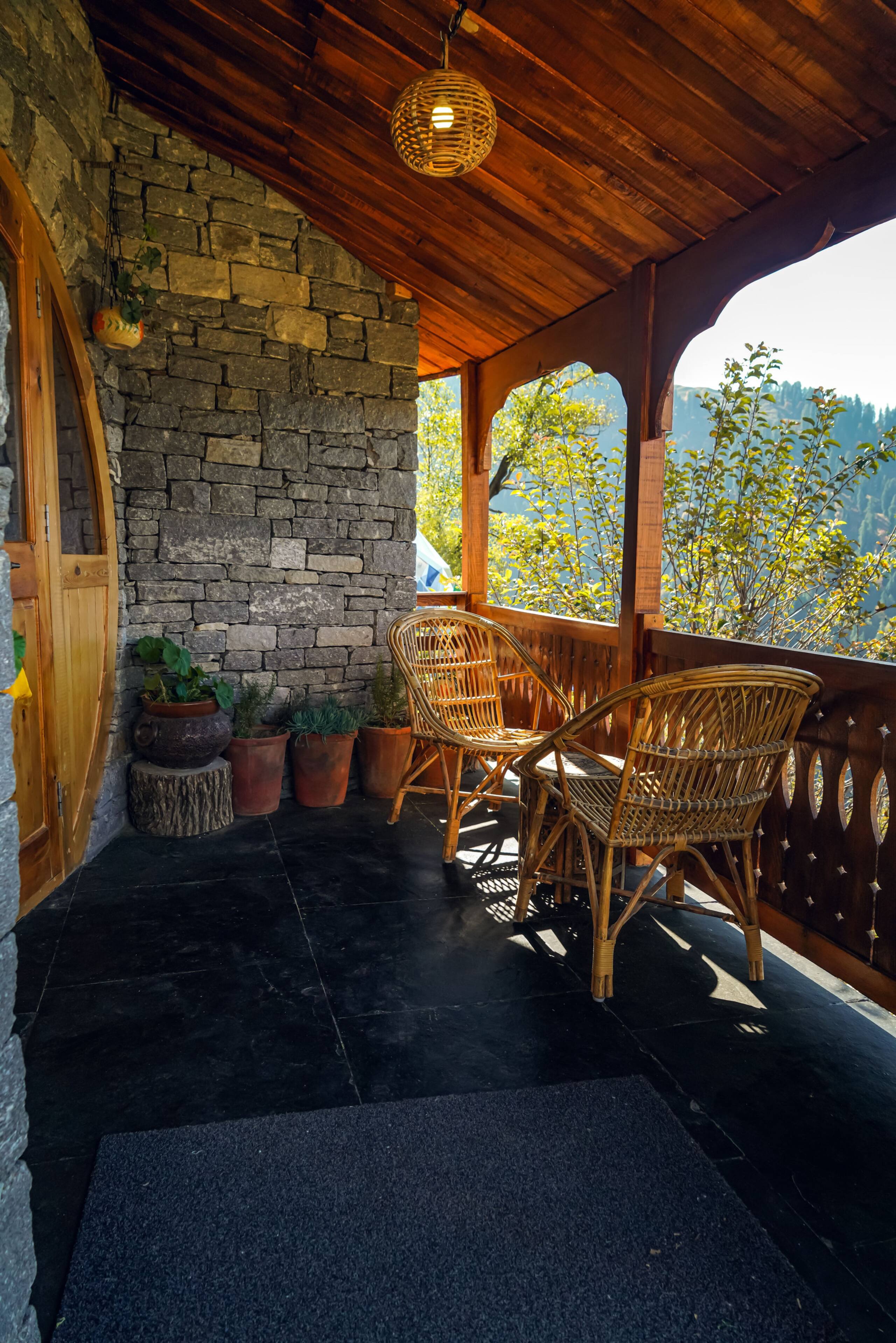 Luxury Hobbit House Hamta | Himalayan Scenic Views 26
