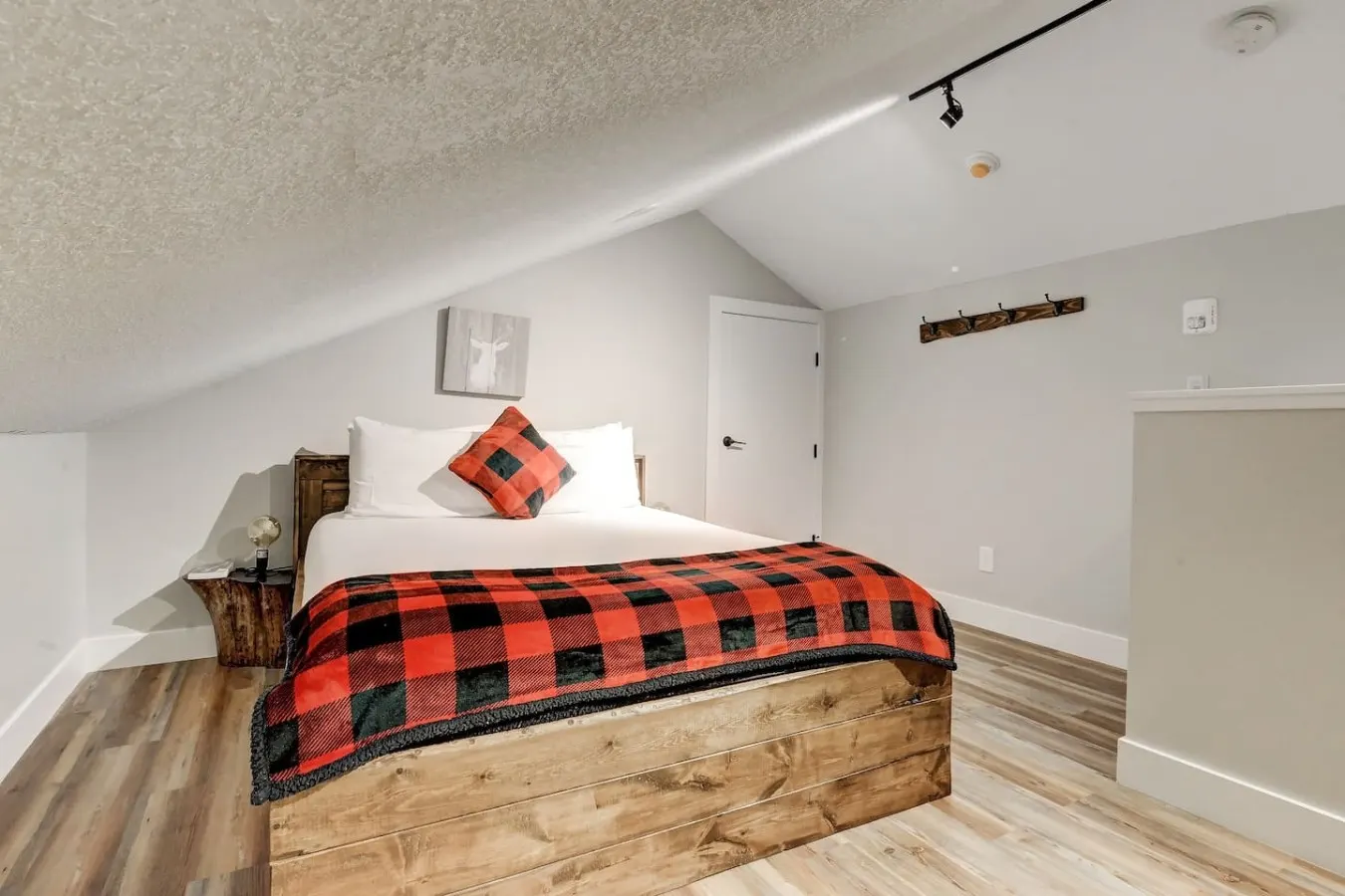 Mystic Springs: Heated Pool & Banff Park Pass 11
