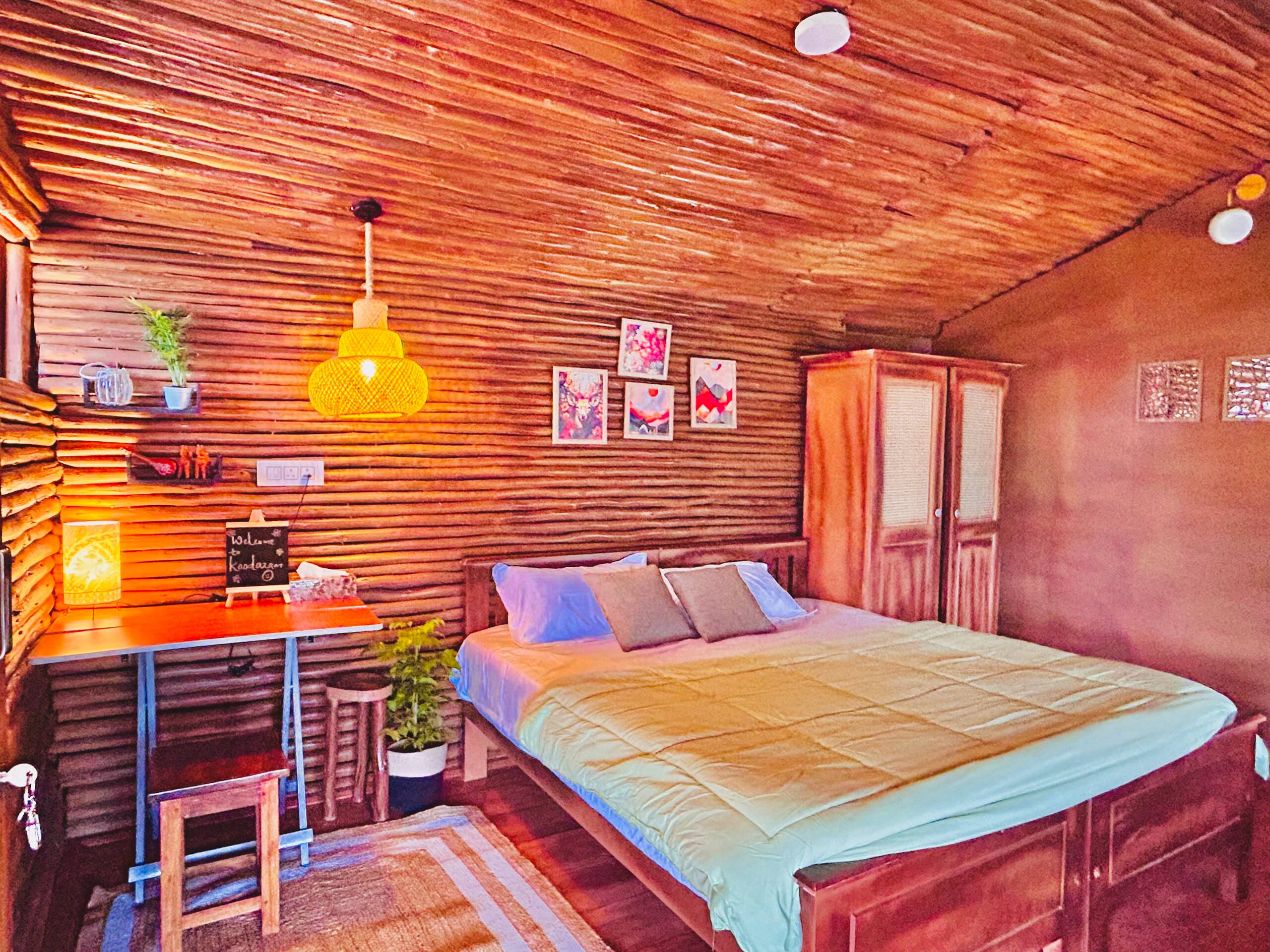 Misty Woodhouse | Scenic Hill Stay in Kanthalloor 1