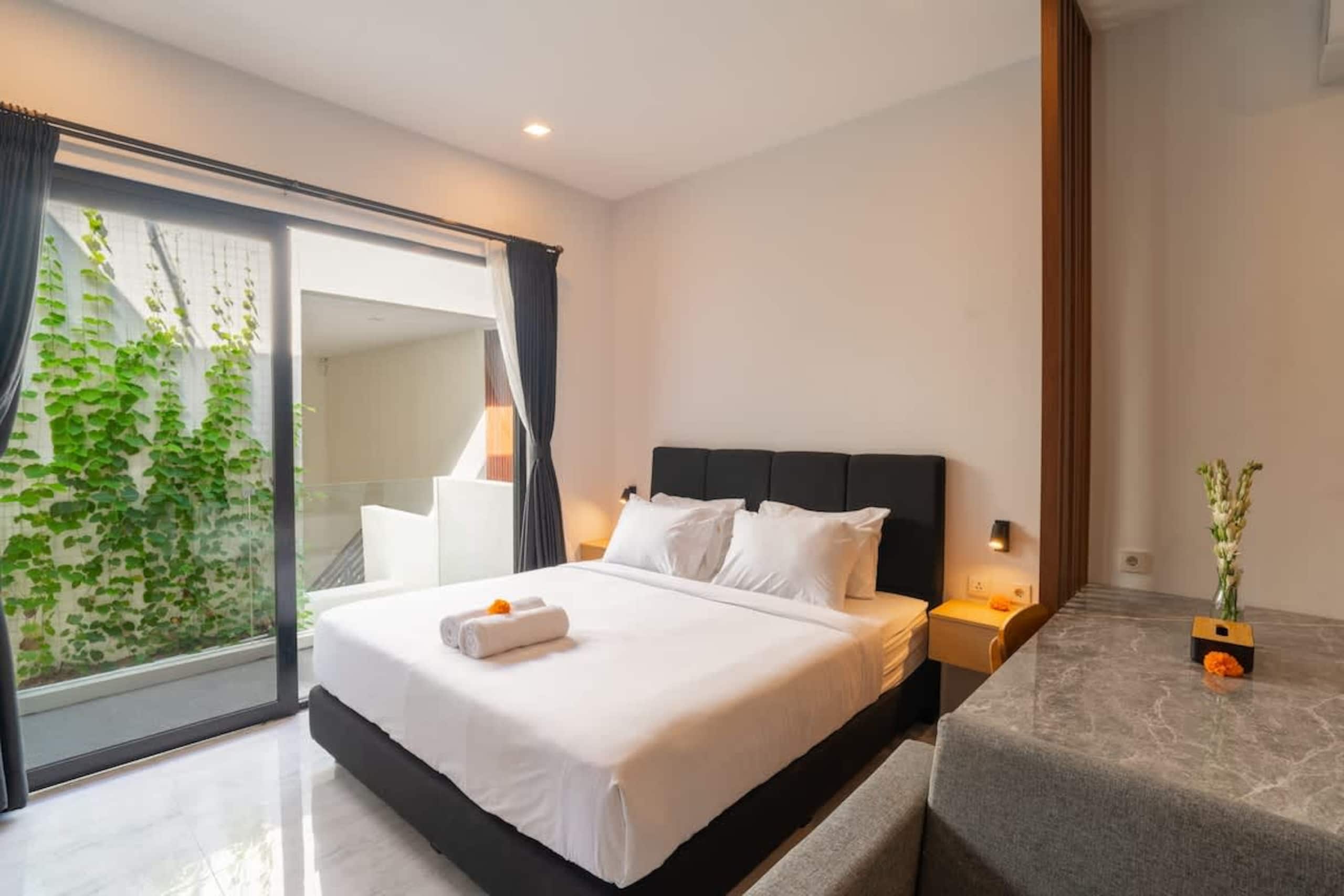 Charming 1-Bedroom Apartment in Central Seminyak — photo 3