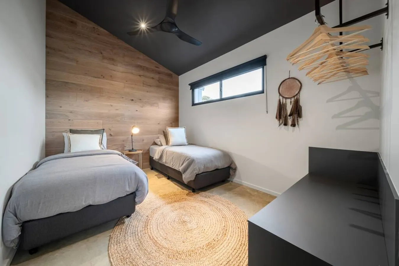 Laneway Retreat—Cosy Coastal Convenience 20