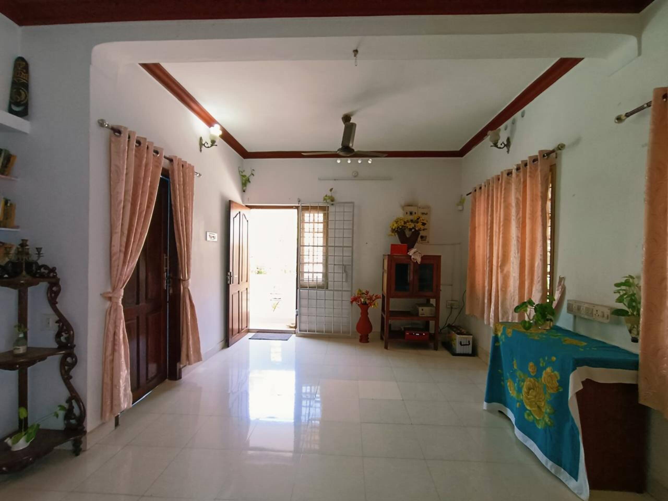 Hana's Haven: Entire Floor with 3 Rooms (A/C) 5