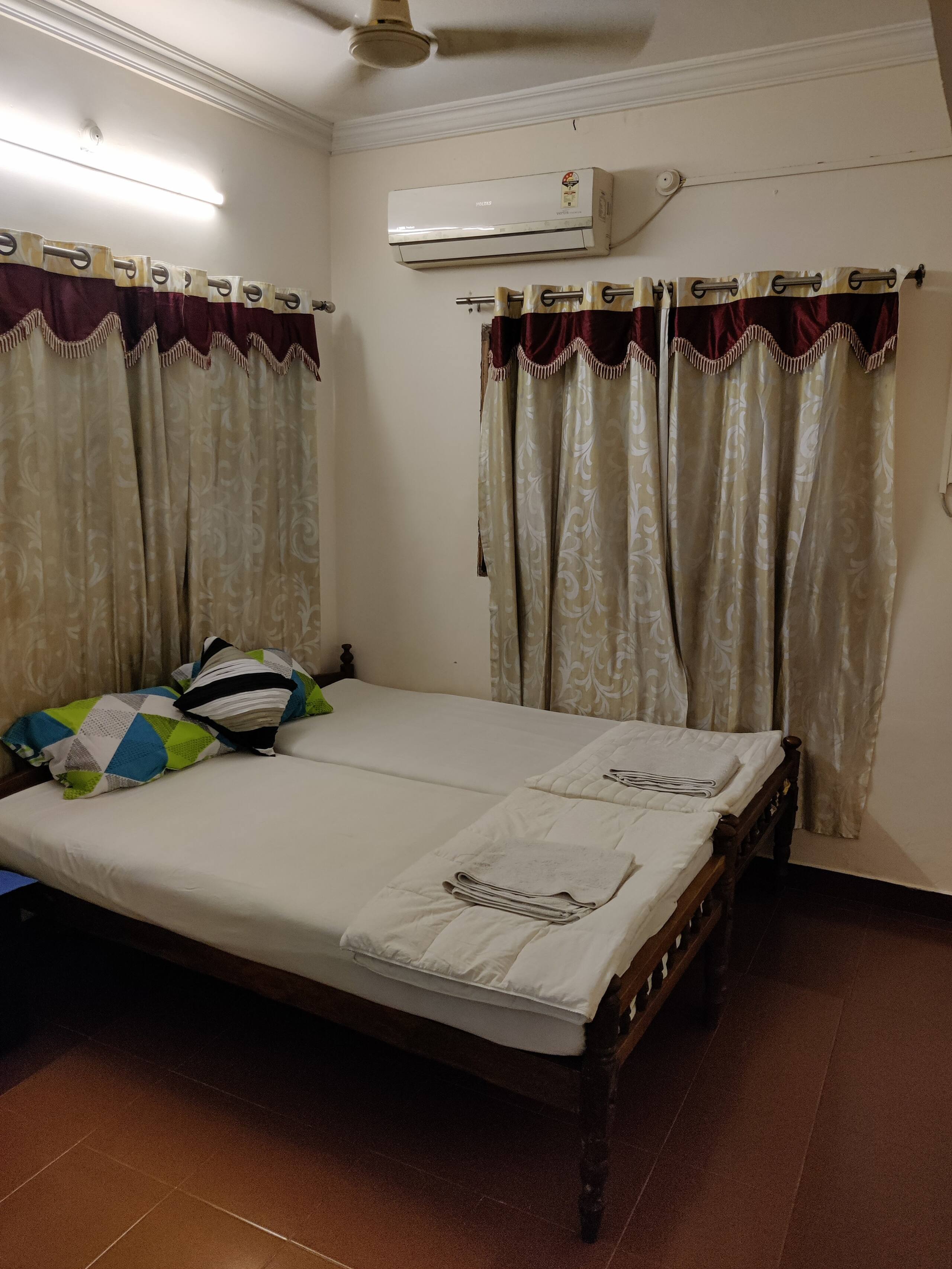 Hana's Haven: Entire Floor with 3 Rooms (A/C) 23