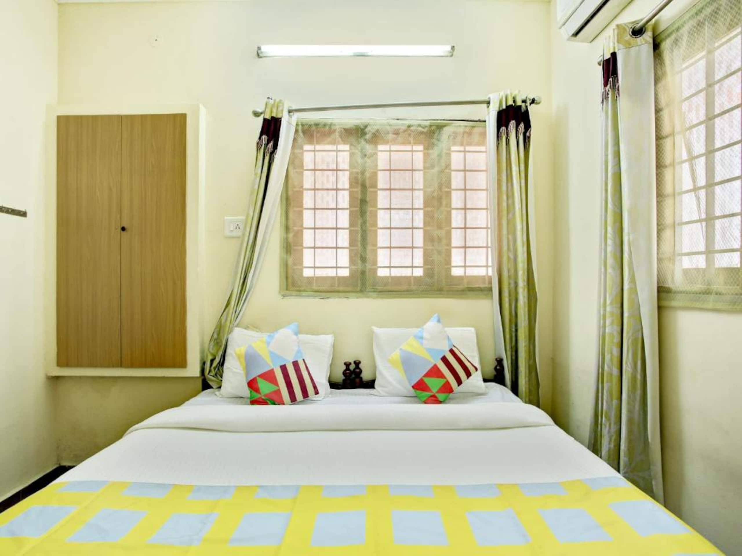Hana's Haven: Entire Floor with 3 Rooms (A/C) 19