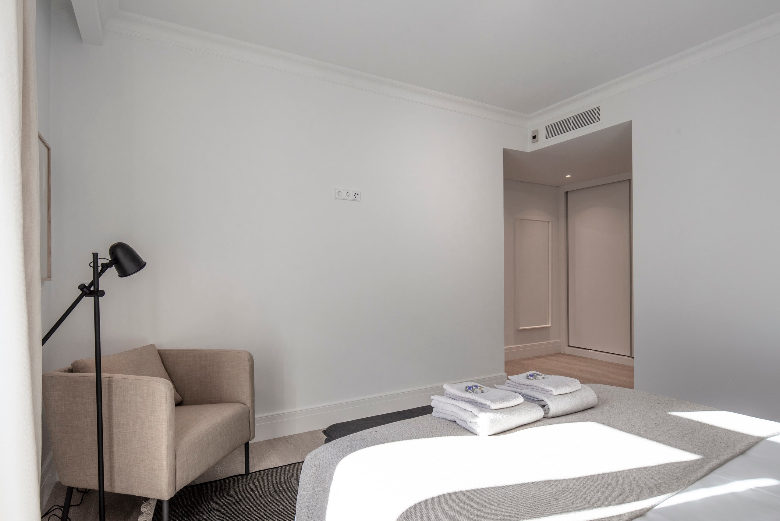 Charming Apartment in a Private Condominium w/Pool 12