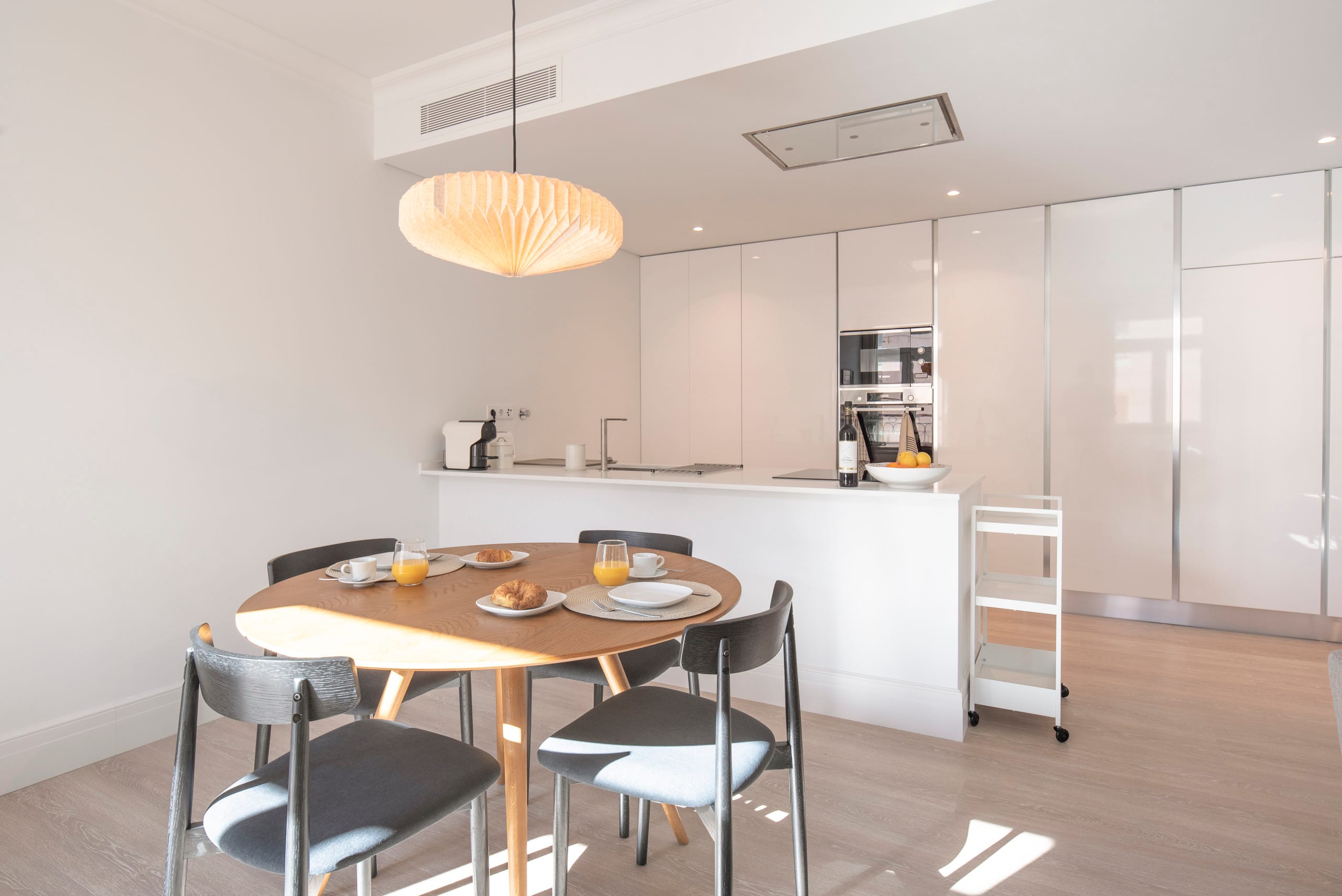 Charming Apartment in a Private Condominium w/Pool 5