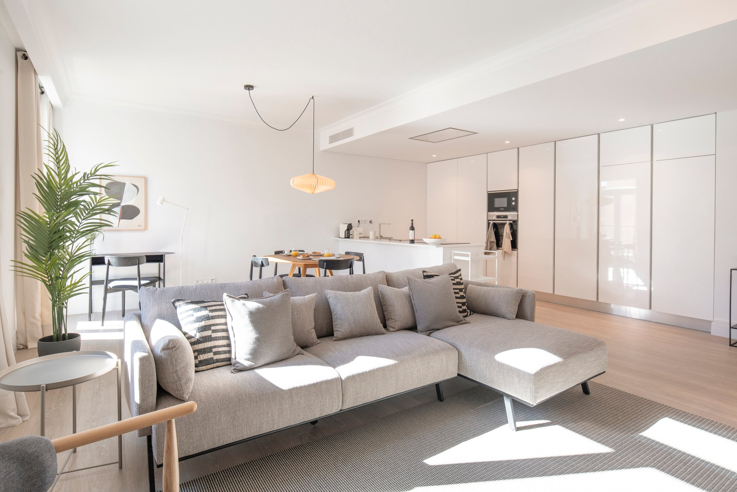 Charming Apartment in a Private Condominium w/Pool 4