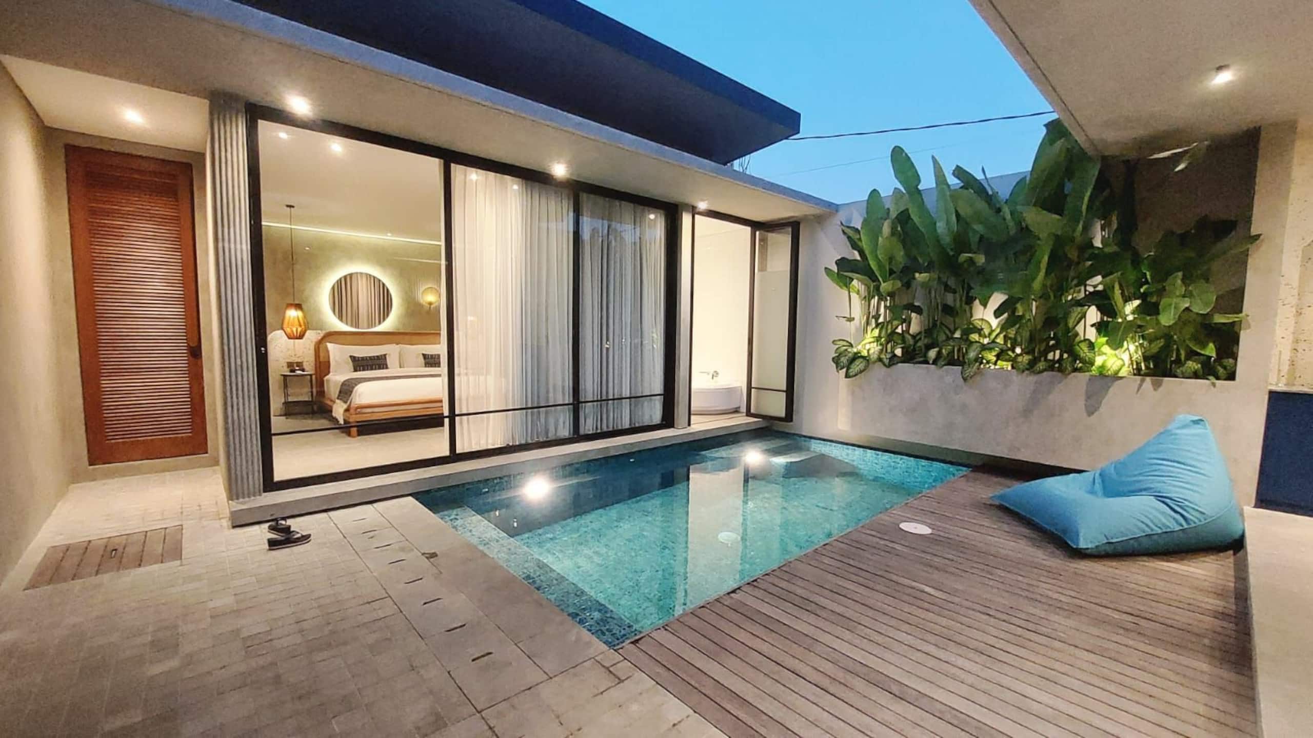 1 BR modern tropical villa @ the heart of Seminyak — photo 2