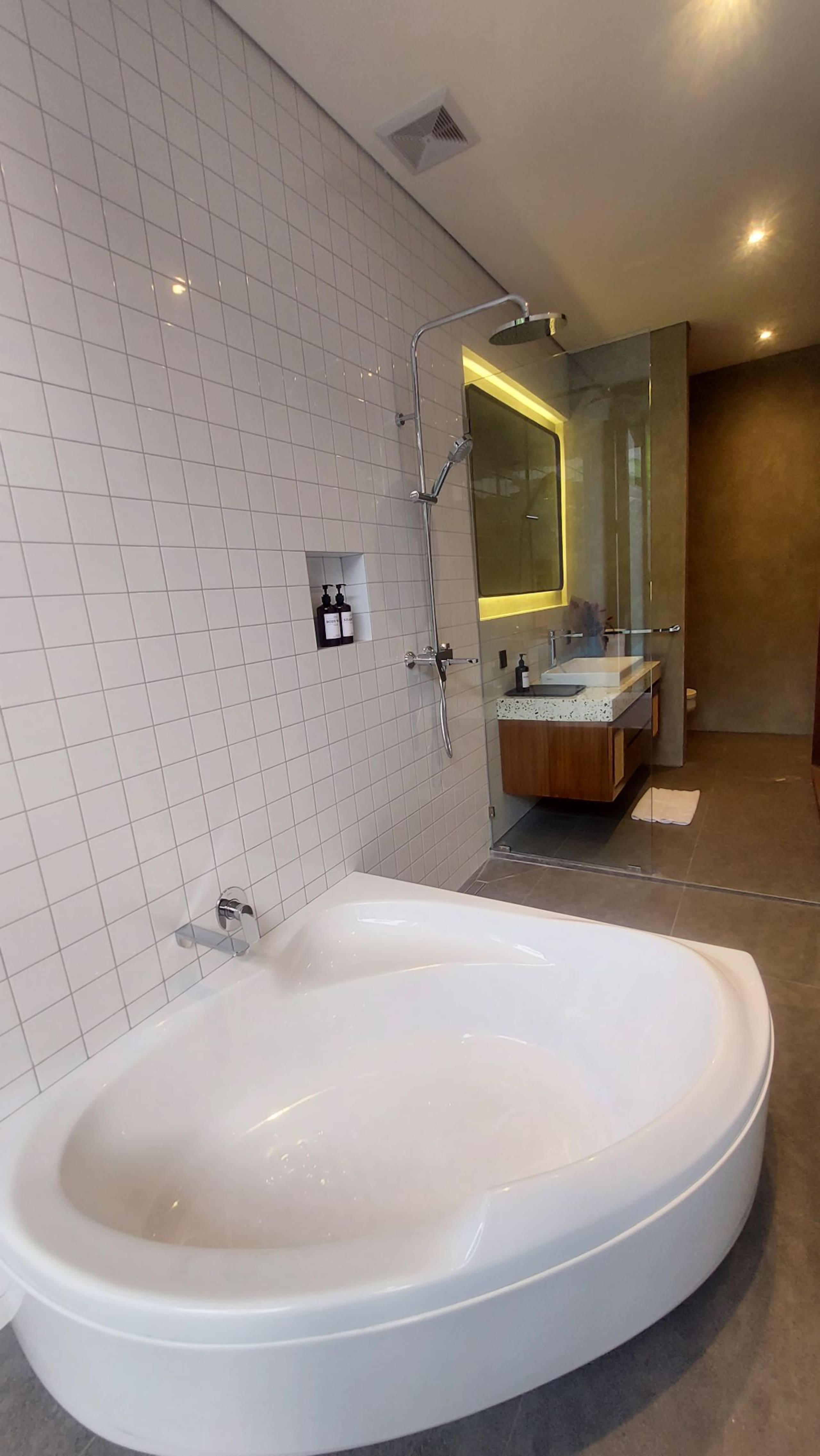 1 BR modern tropical villa @ the heart of Seminyak 18