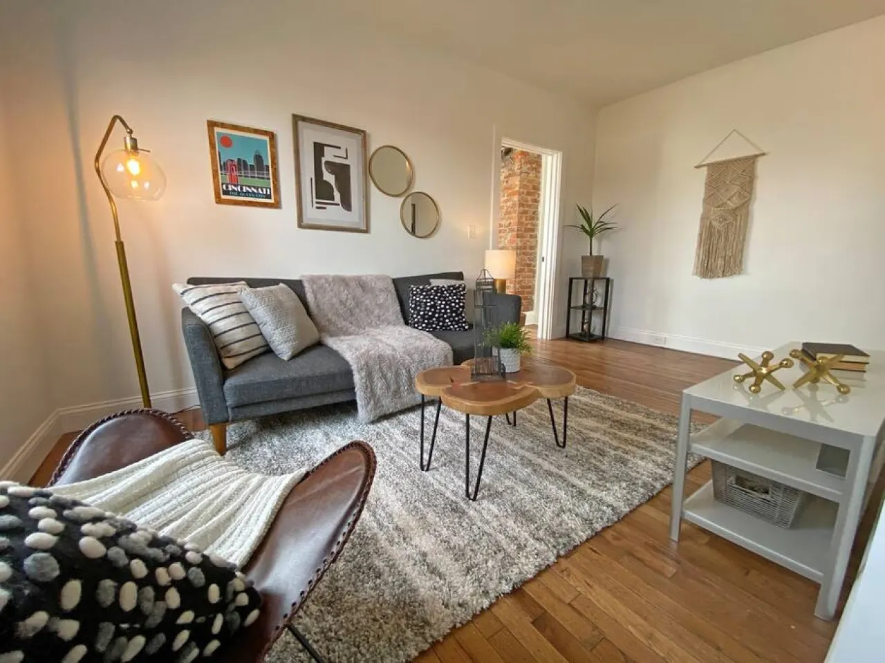 Explore Downtown and Mount Adams with River Views! 18