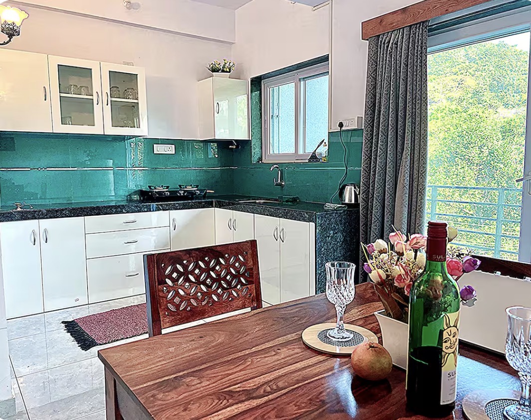 The Cider 3BHK|Beach 5 min walk|Sleeps 10|AC~Wi-Fi 3