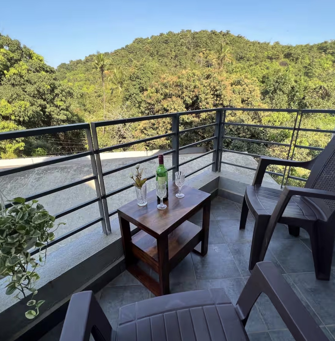 The Cider 3BHK|Beach 5 min walk|Sleeps 10|AC~Wi-Fi 5