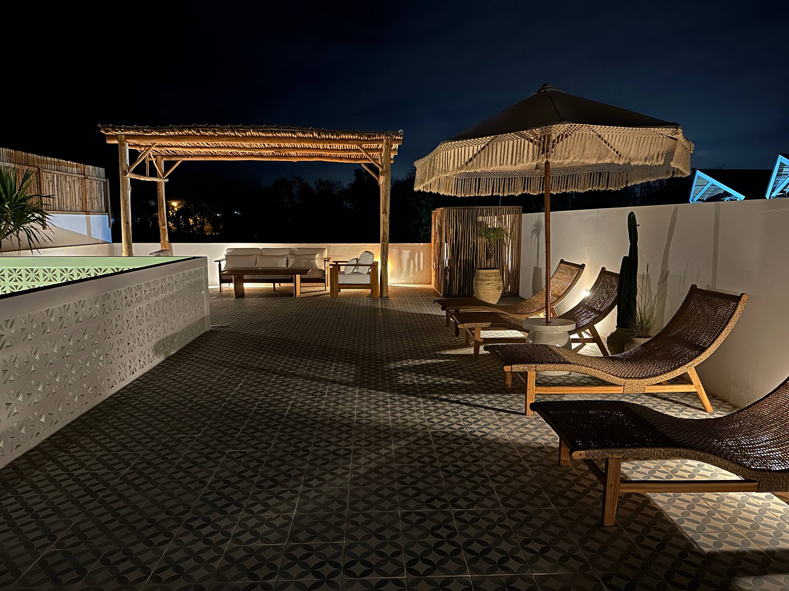 Modern Minimalist Villa w/Rooftop in Uluwatu 32