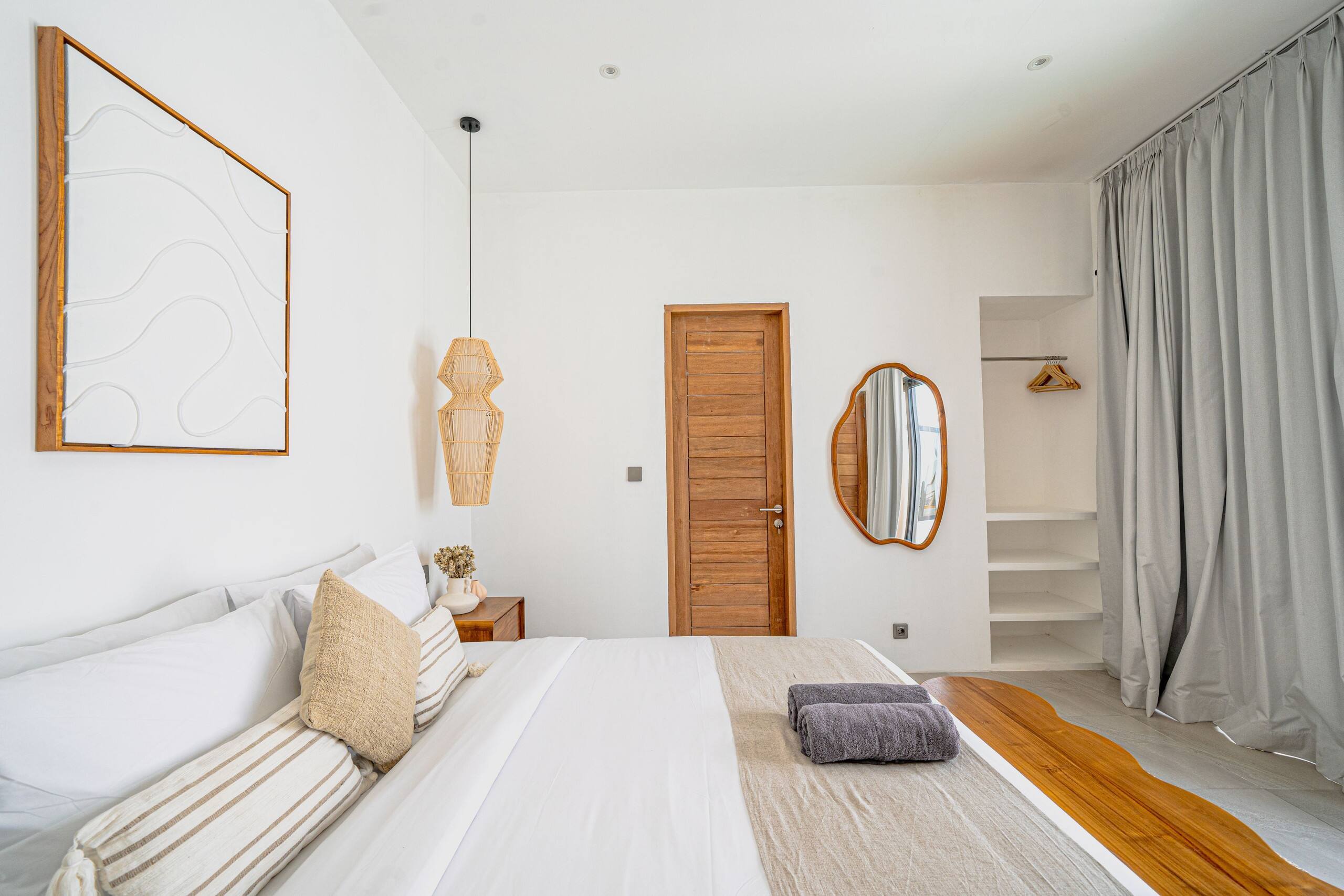 Modern Minimalist Villa w/Rooftop in Uluwatu 24