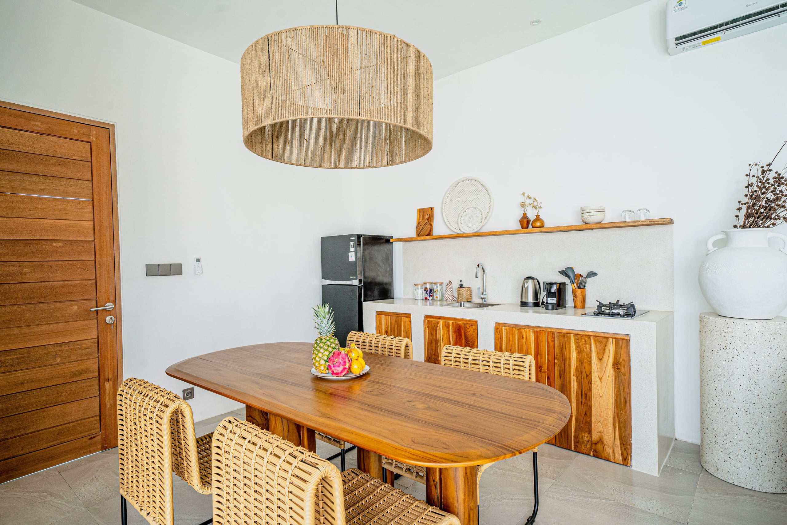 Modern Minimalist Villa w/Rooftop in Uluwatu 13