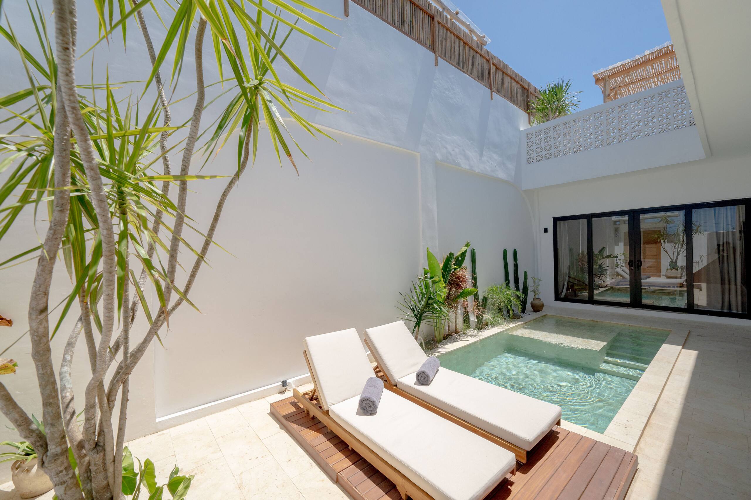 Modern Minimalist Villa w/Rooftop in Uluwatu 36