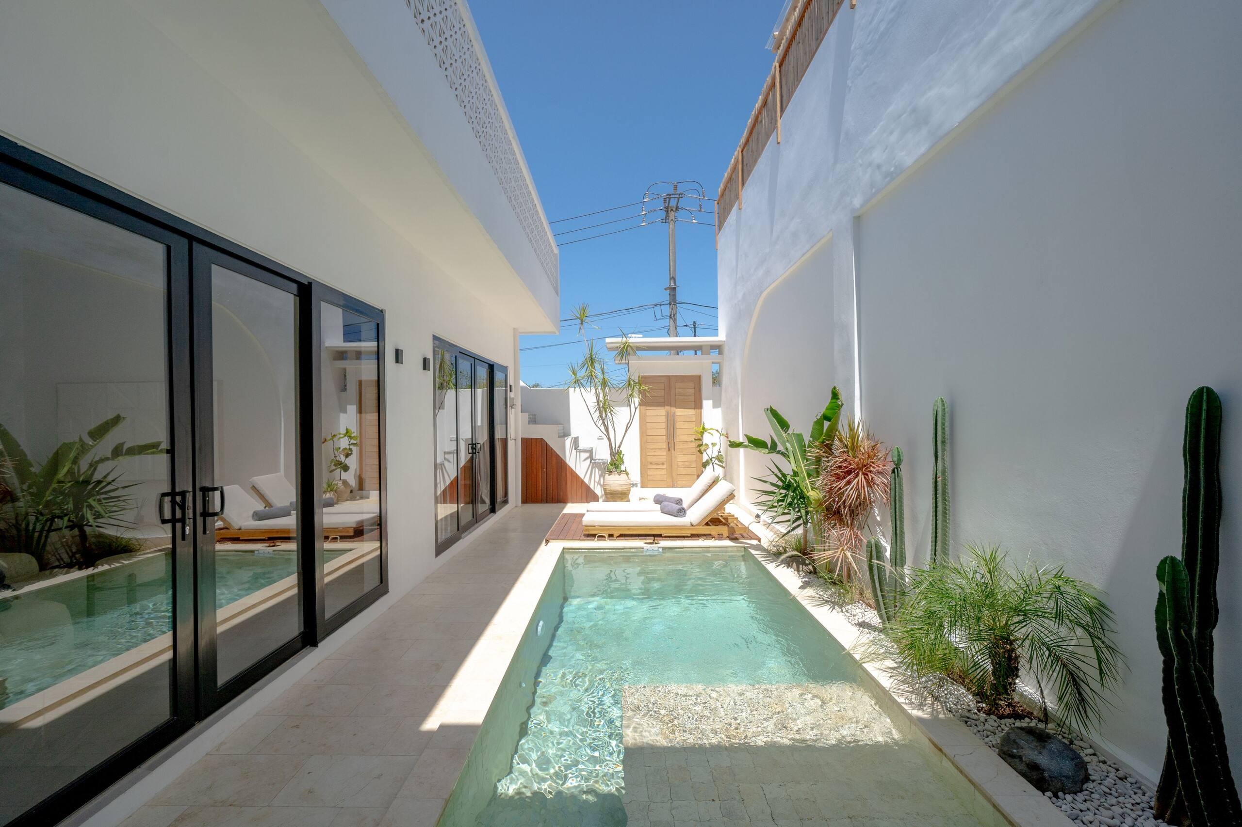 Modern Minimalist Villa w/Rooftop in Uluwatu 35