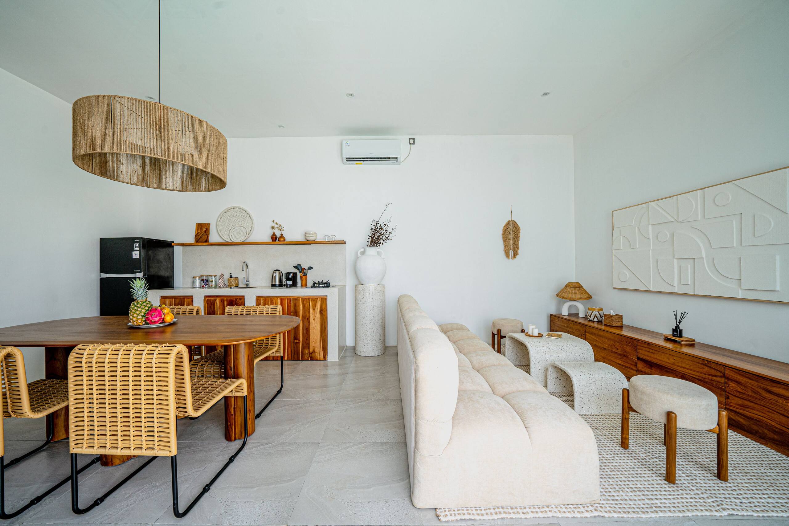 Modern Minimalist Villa w/Rooftop in Uluwatu 11
