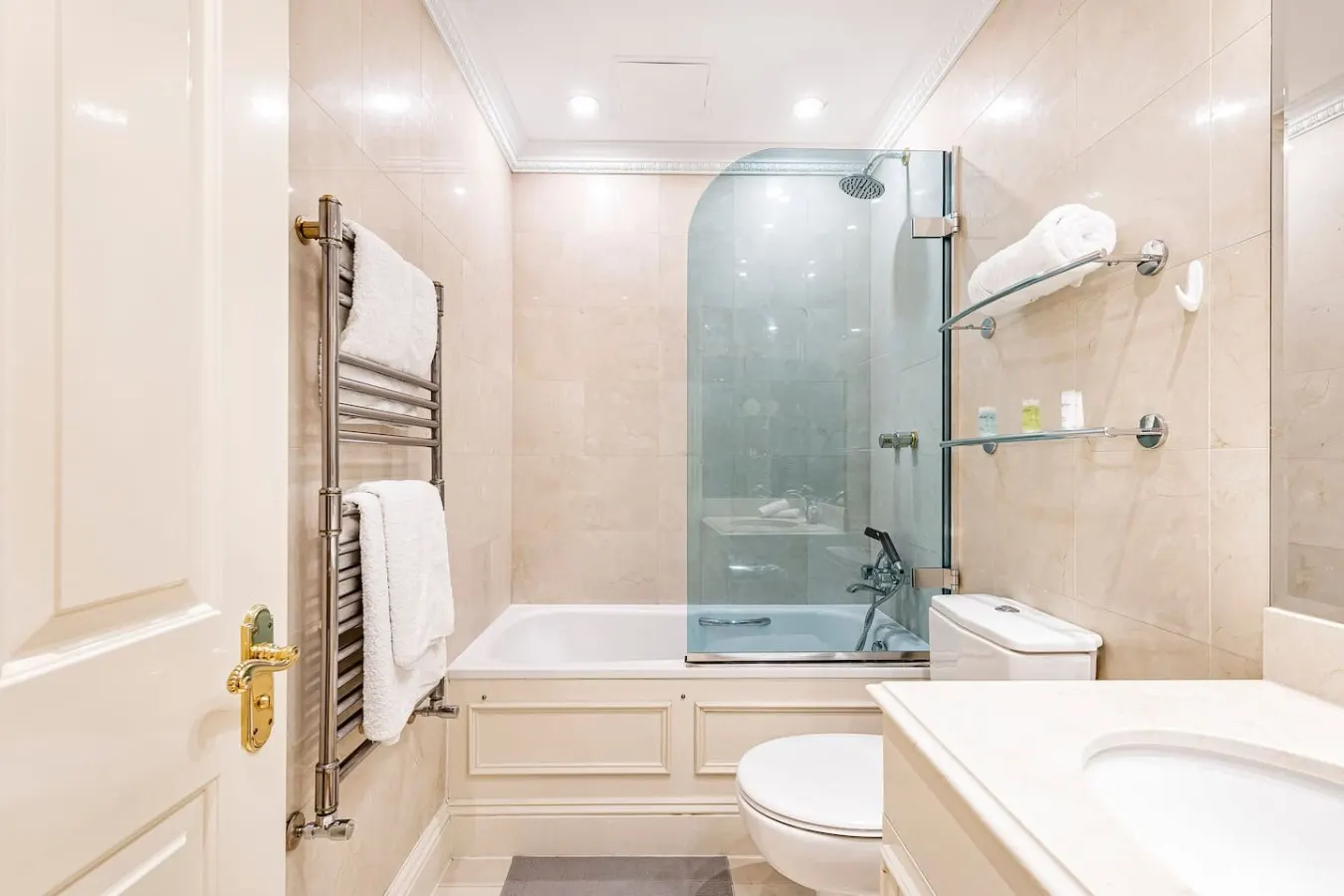 Knightsbridge 2-Bed Next To Hyde Park 17