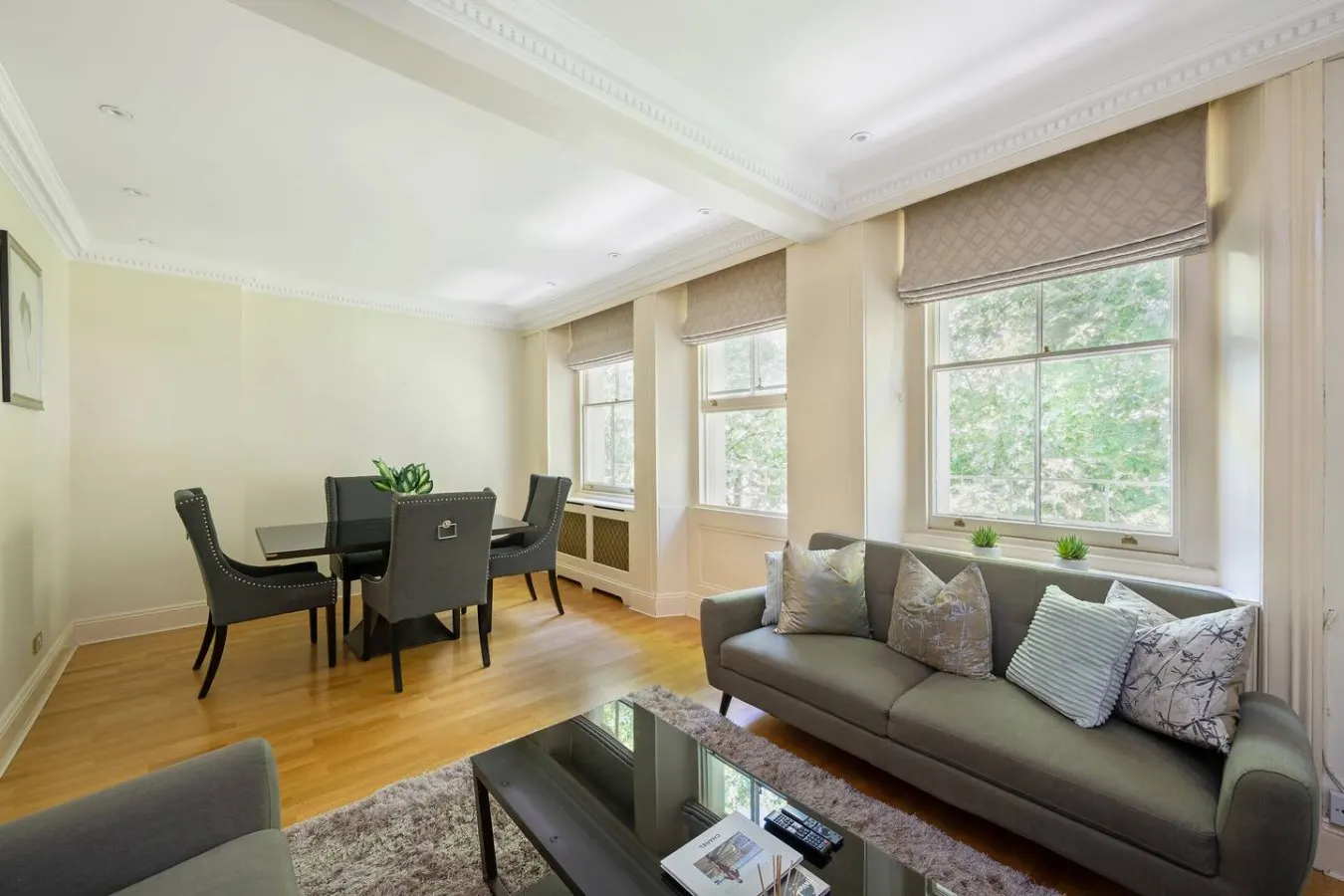 Knightsbridge 2-Bed Next To Hyde Park 8
