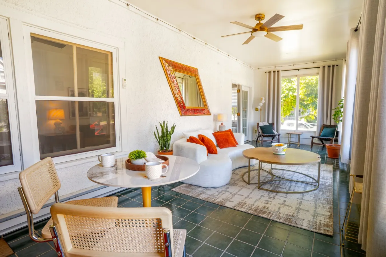 Tuscan Villa: Hot tub, 2 kings, sunroom 8