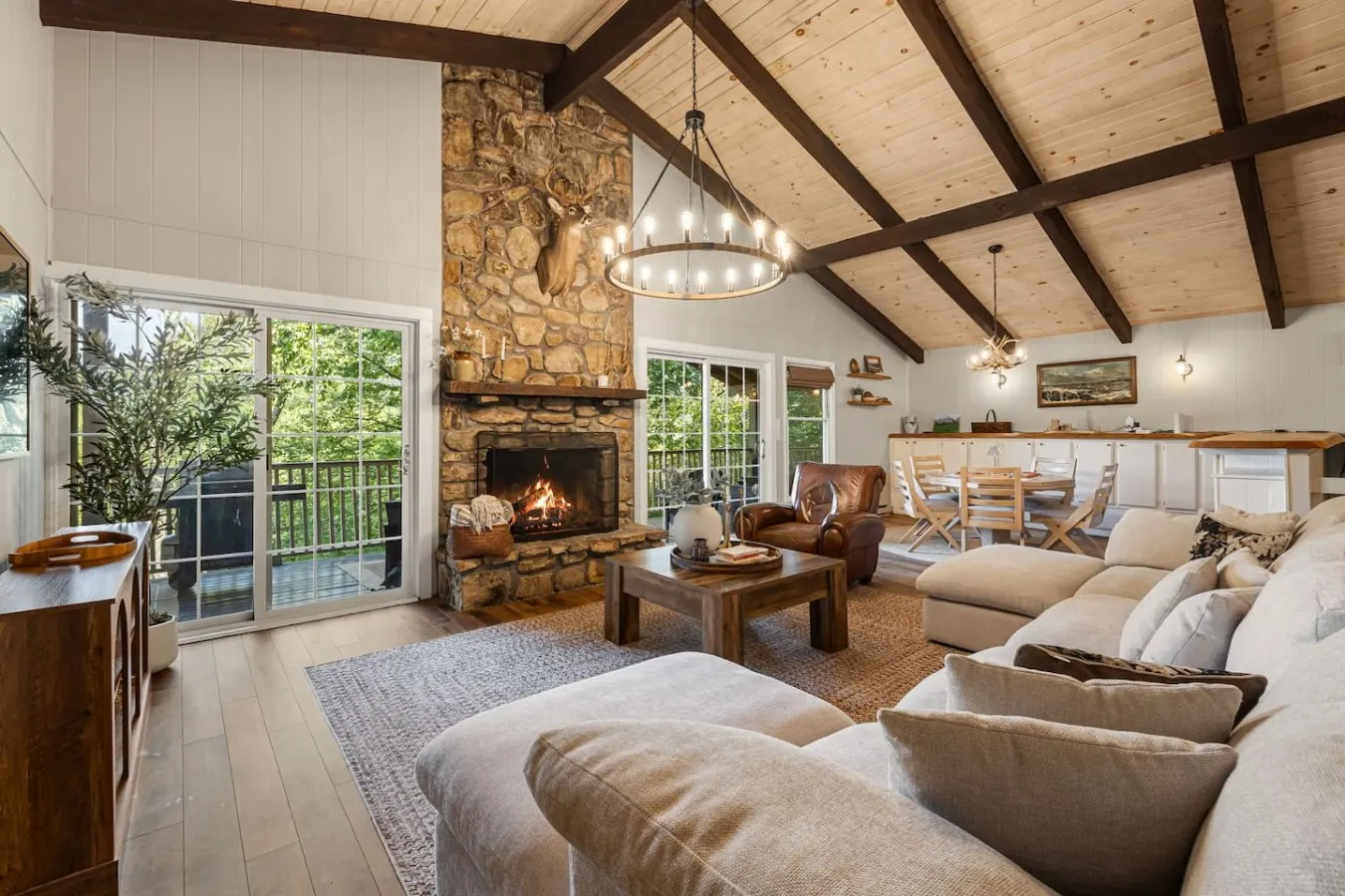 Beech Mountain Hot Tub, Game Room & Fire Pit 9