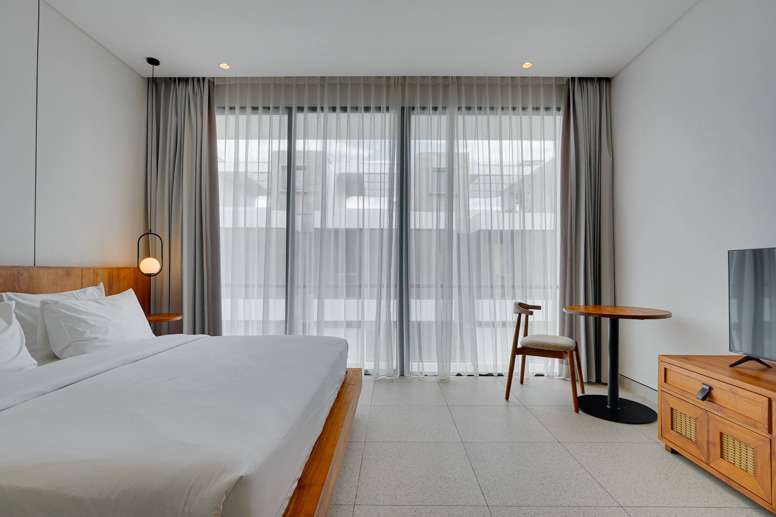 RHYS Villa Canggu 3BR: Enclosed Lounge + Pool 16
