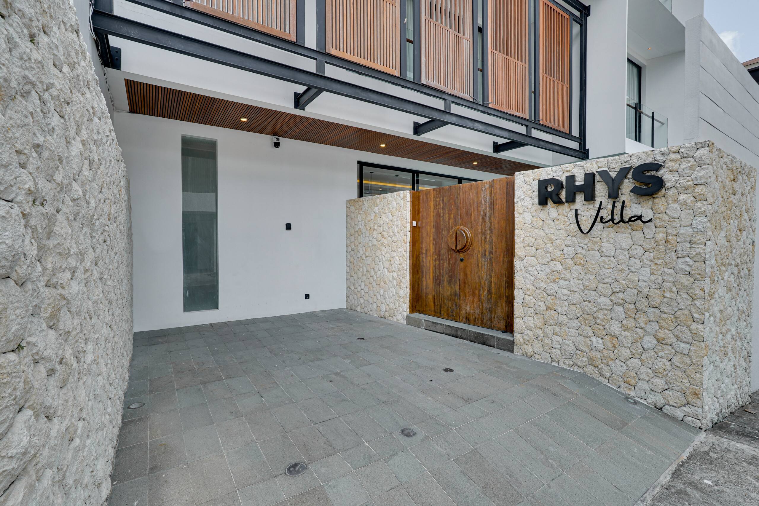 RHYS Villa Canggu 3BR: Enclosed Lounge + Pool 31