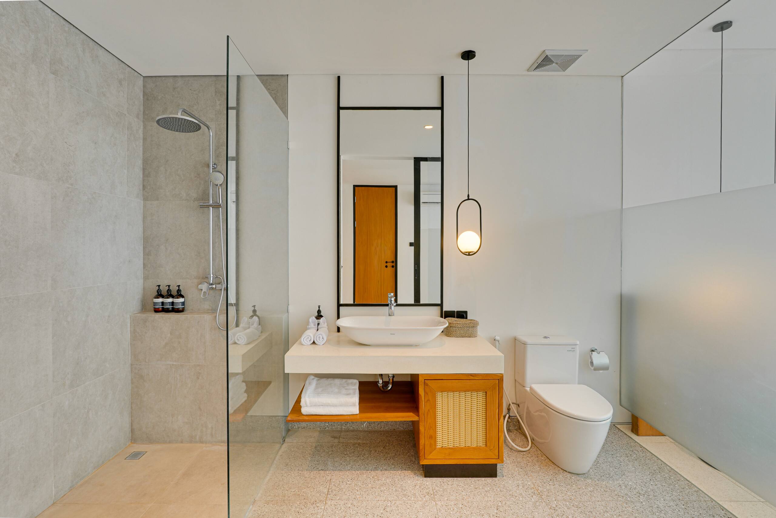 RHYS Villa Canggu 3BR: Enclosed Lounge + Pool 28
