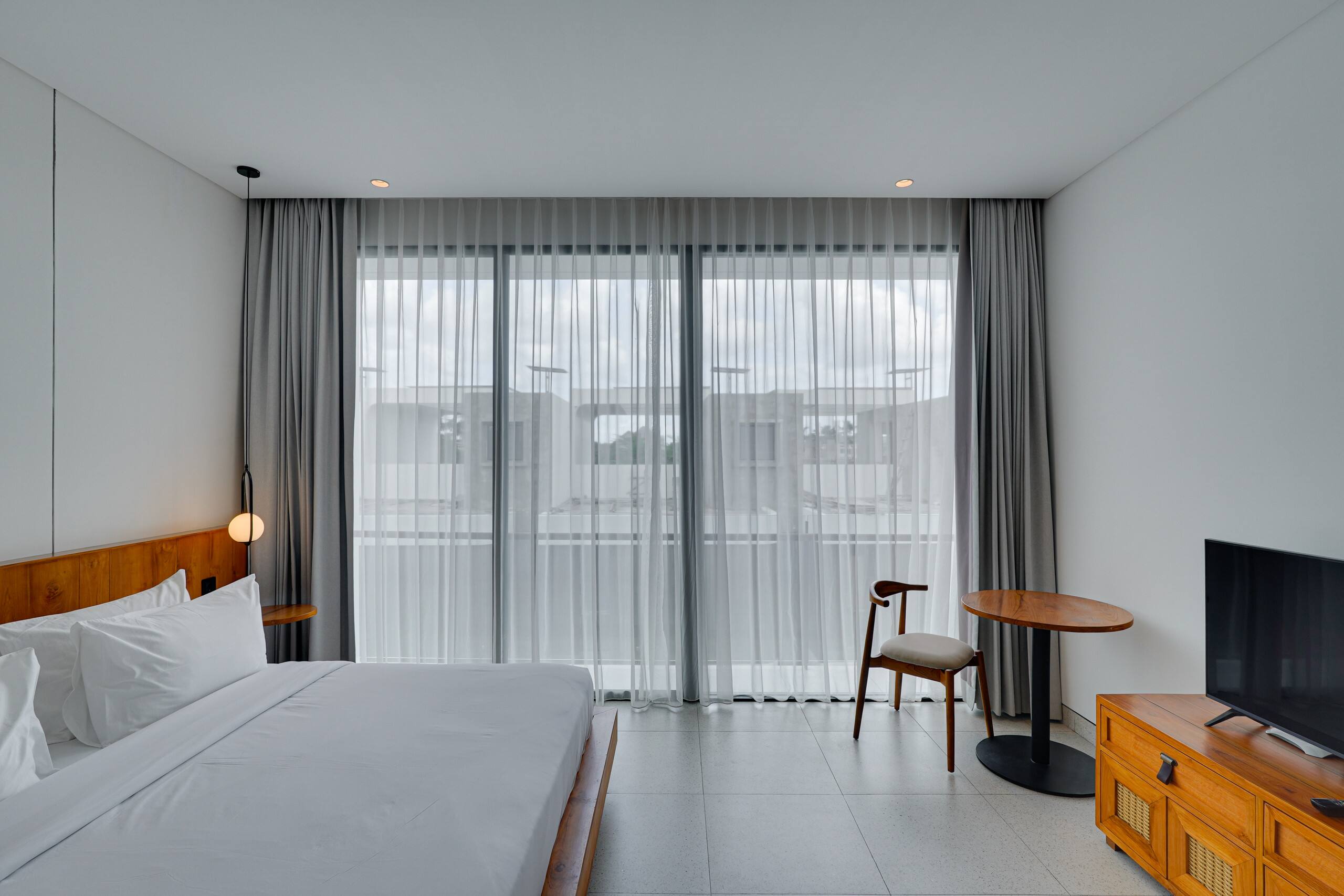 RHYS Villa Canggu 3BR: Enclosed Lounge + Pool 23