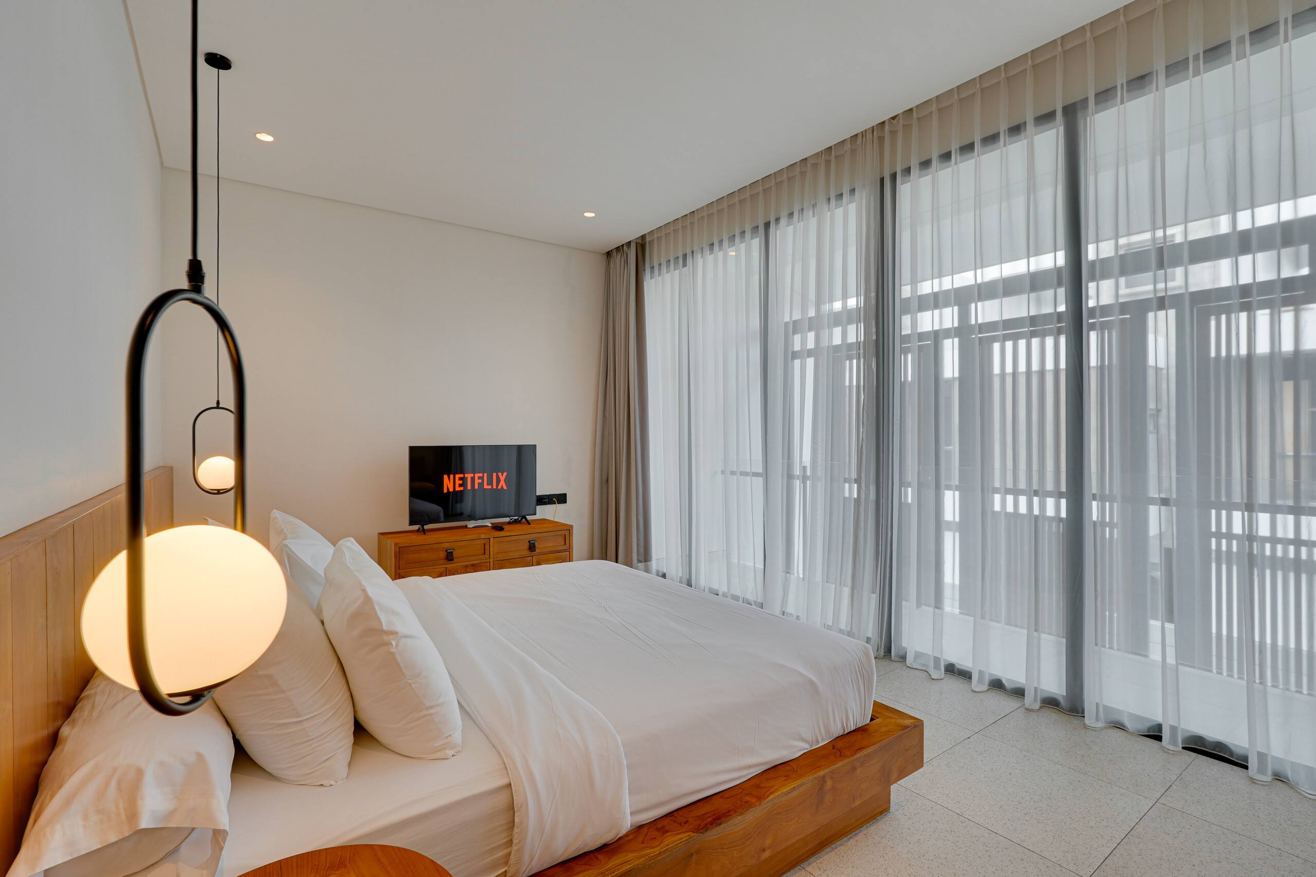 RHYS Villa Canggu 3BR: Enclosed Lounge + Pool 20